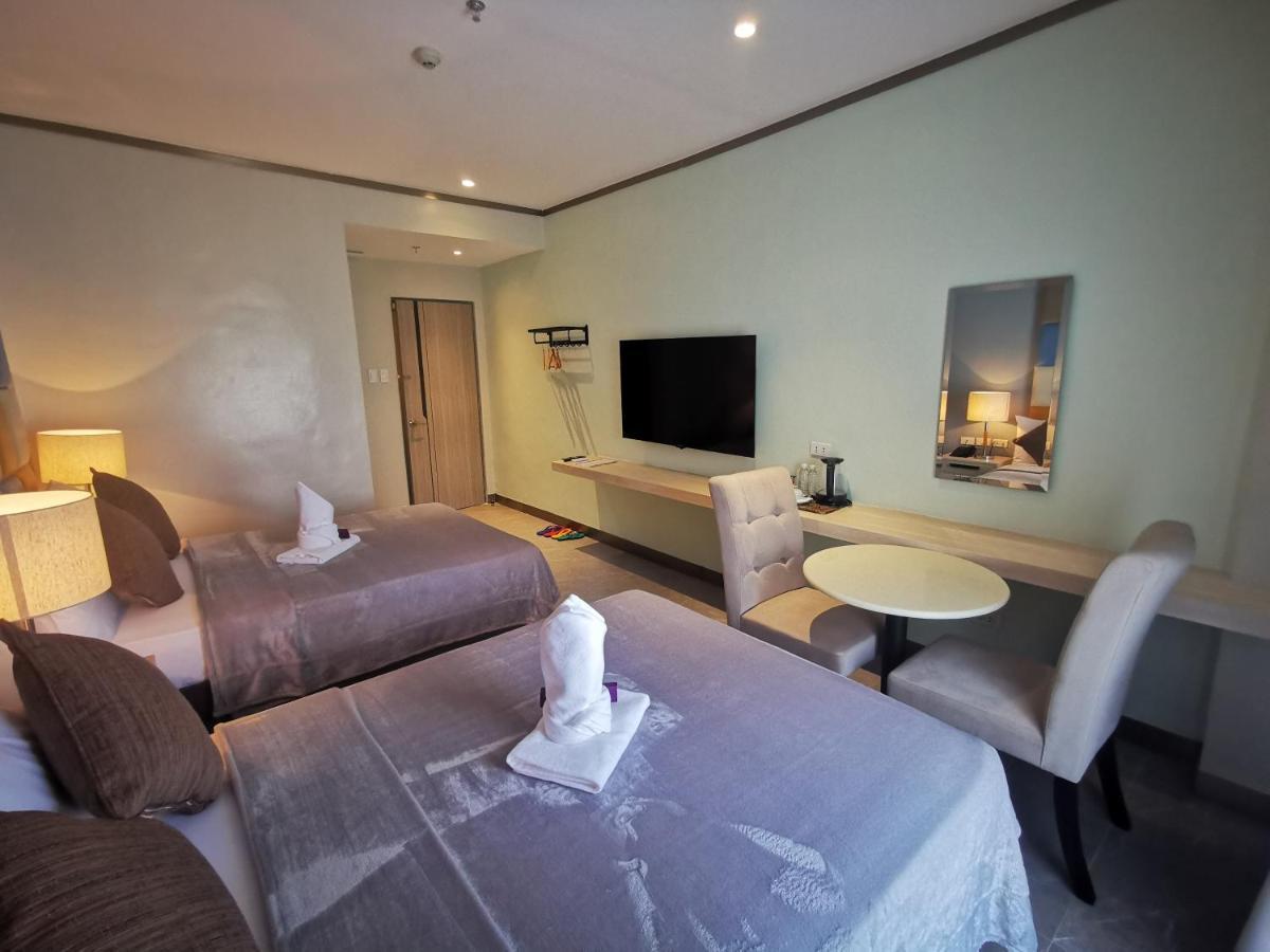 Yes Hotel Pandi Bulacan Экстерьер фото